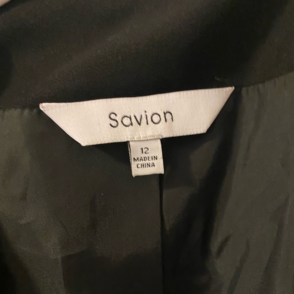 NEVER WORN - Savion size 12 bell sleeve fitted black blazer - Picture 4 of 5